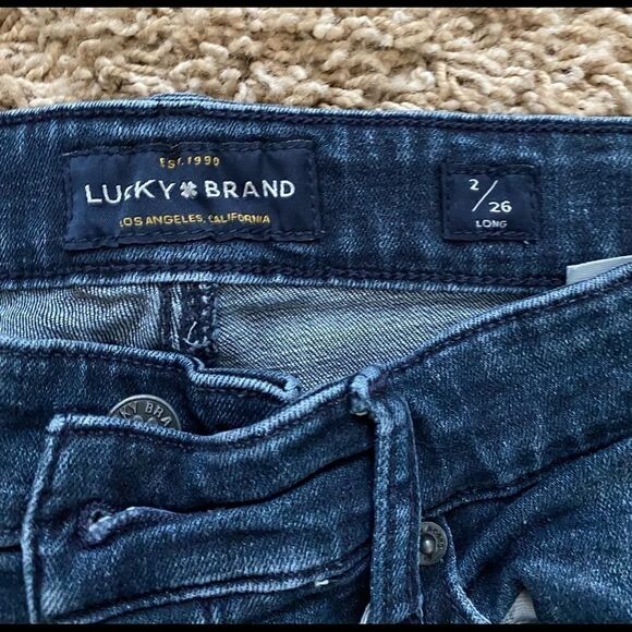 Lucky Brands Jeans size 26 long - Picture 2 of 3